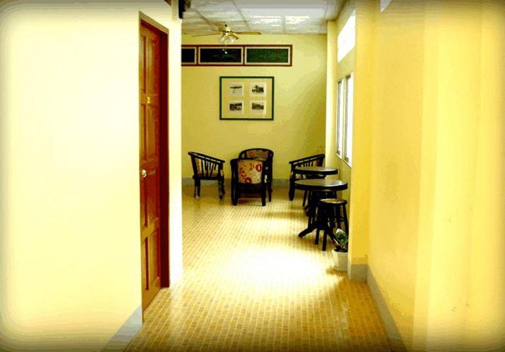 D'S Corner & Guesthouse Phuket Buitenkant foto