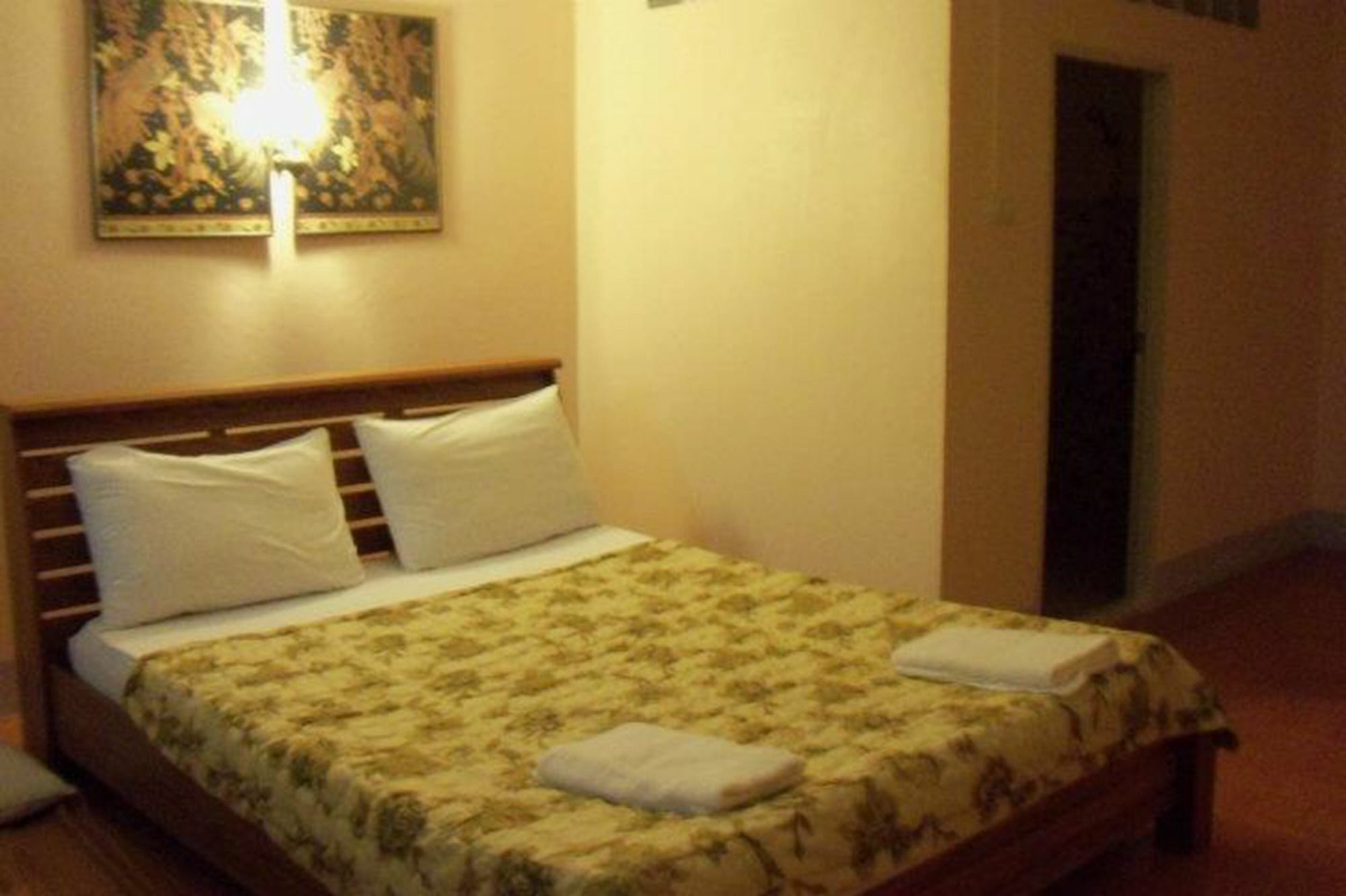 D'S Corner & Guesthouse Phuket Buitenkant foto